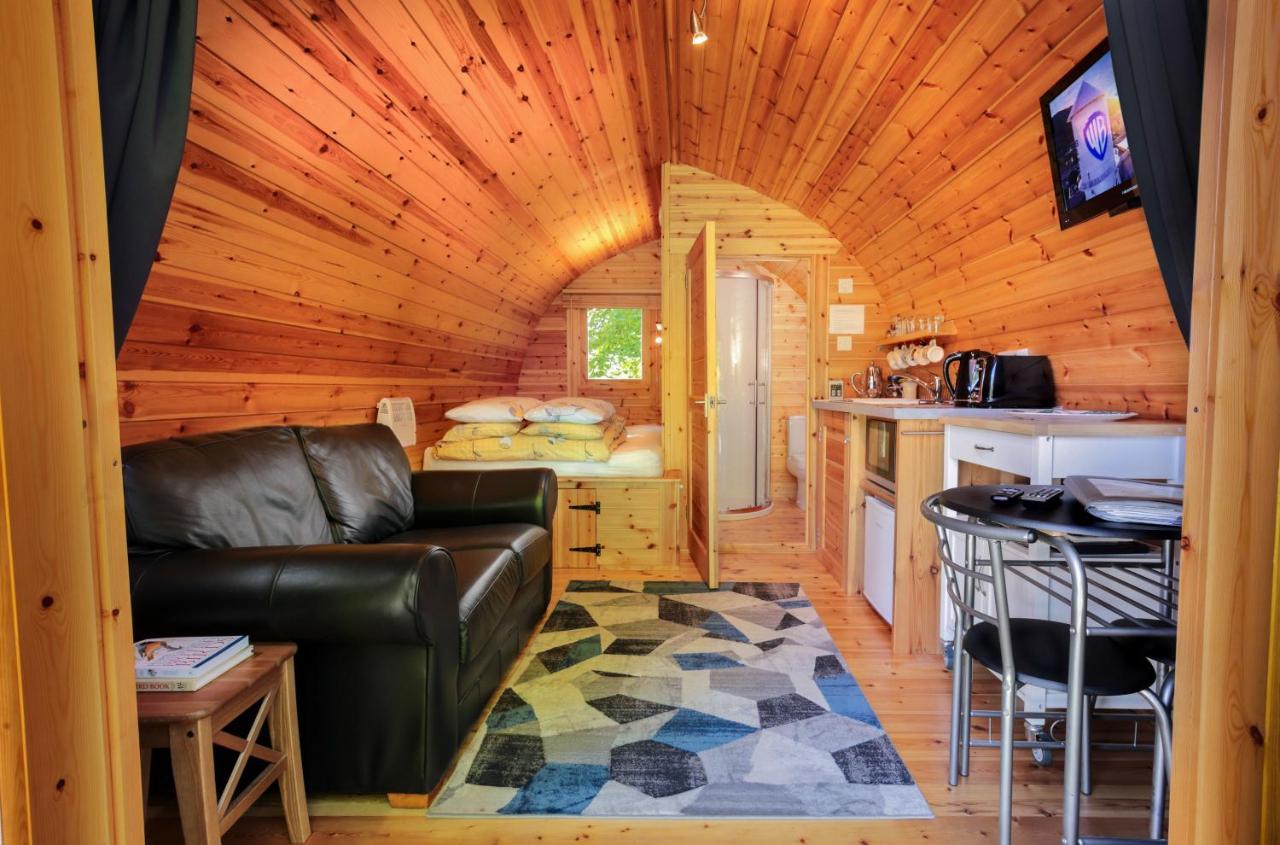 Glentruim Homestay B&B And Glamping Pods Ньютонмор Экстерьер фото